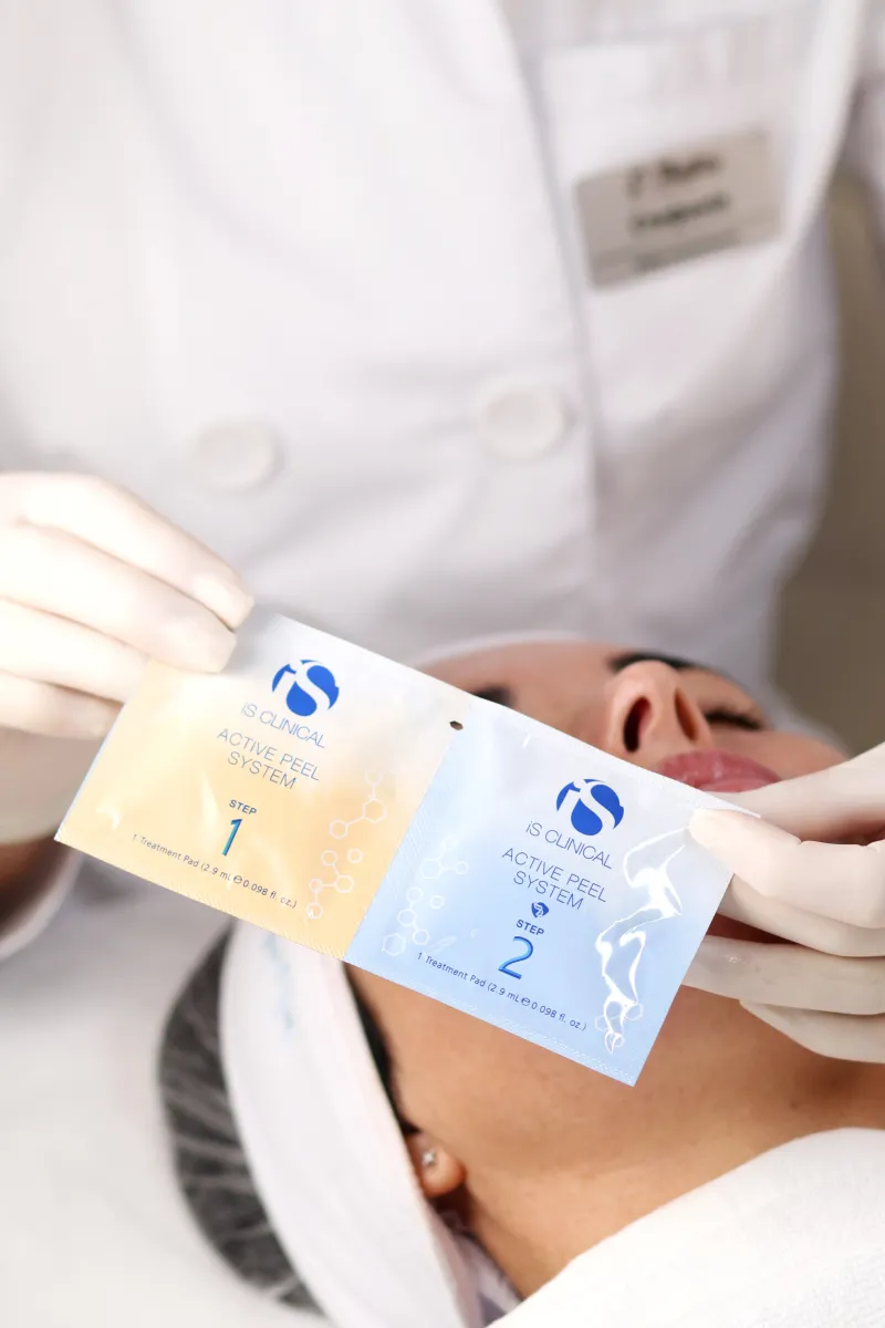 Активна пілінгова система для домашнього догляду Is Clinical