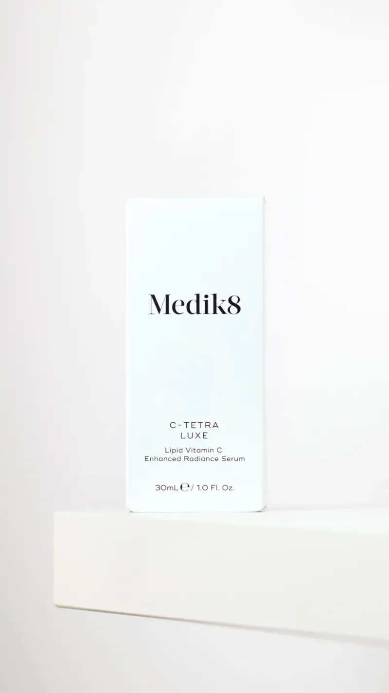 Інтенсивна антиоксидантна сироватка з вітаміном С Medik8